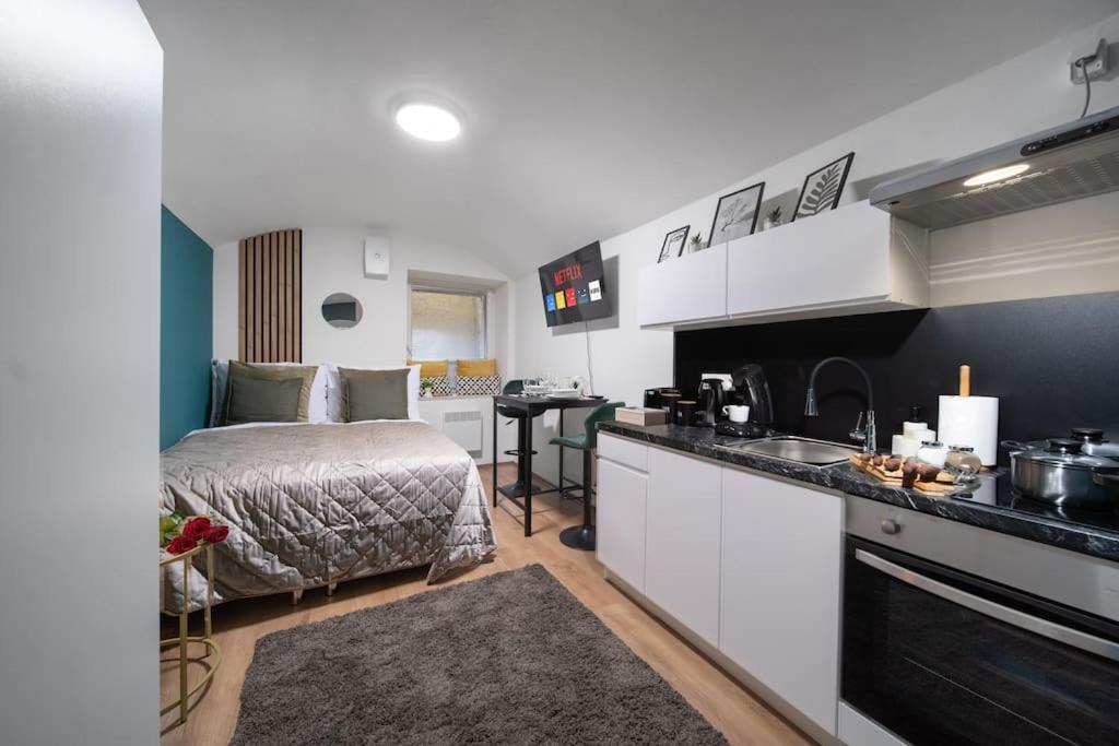 Secret Budget Studio Oasis Prague Extérieur photo